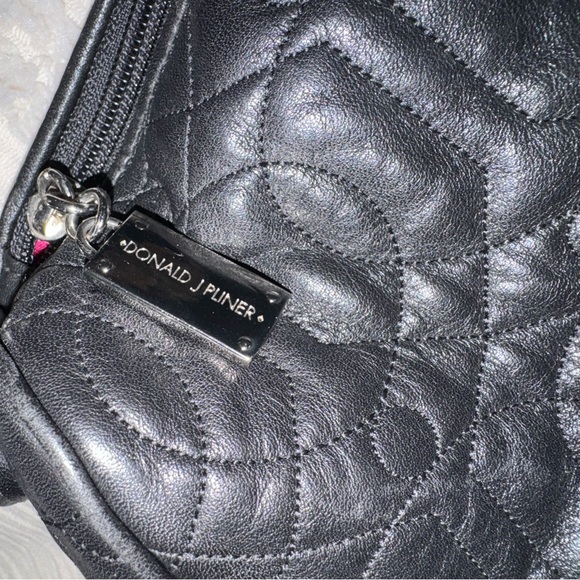 Donald Pliner Black Leather Shoulder Bag - Picture 5 of 10